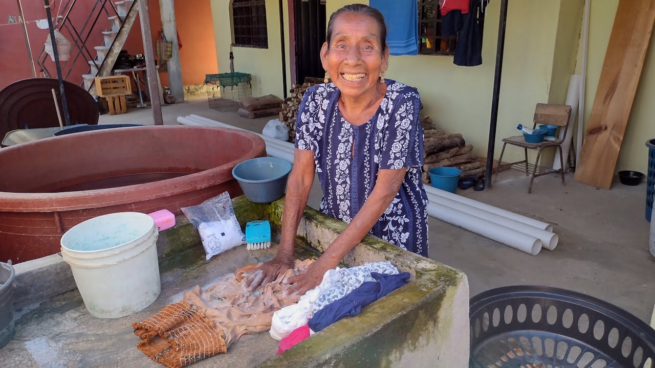 Lavando Ropa En Mi Lavadero y Les Cuento Algunas Cosas | DOÑA LUPITA