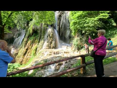 Spre Cascada Clocota,