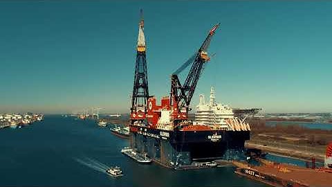 Deen Argonon bunkering the Heerema Sleipnir