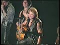 Capture de la vidéo Johnny Et Son Medley Rock'n'roll Inédit À Nîmes (29.11.1995)