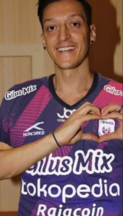 Mesut Ozil Pakai Jersey Rans Cilegon FC, Begini Penampakannya #shorts