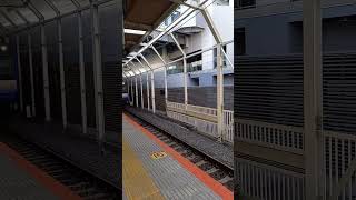 JR東日本E235系1000番台F-05編成　横浜駅10番線到着