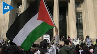 Más desalojos y arrestos en universidades de EEUU por protestas propalestinas