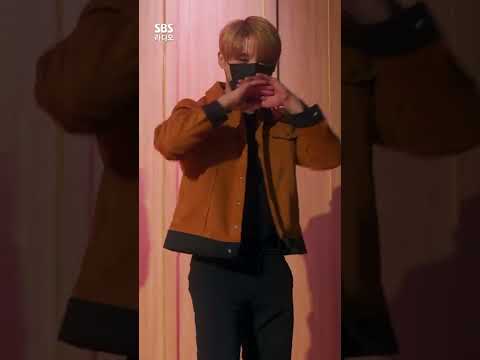 혹시 김준수 성인식🌹 고화질 세로캠 기다리셨나요? | 두시탈출 컬투쇼 #shorts