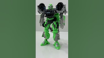 Studio Series 04 and 16 Ratchet Transformation Loop #transformers #shorts