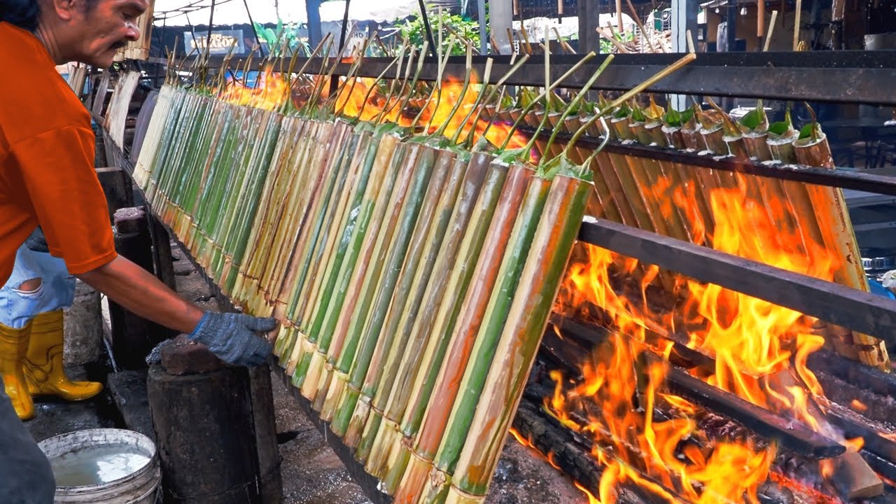 ⁣DON'T TRY THIS AT HOME！Coconut milk Bamboo Rice, Coconut milk making / 炭燒美味！椰奶竹筒飯, 椰奶製作技巧, 牛肉咖哩