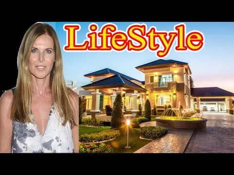 Video: Catherine Oxenberg Net Worth