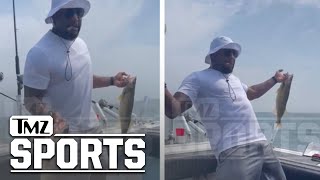 Ray Lewis Hits Iconic 'Squirrel' Dance After Catching Huge Fish | TMZ Sports