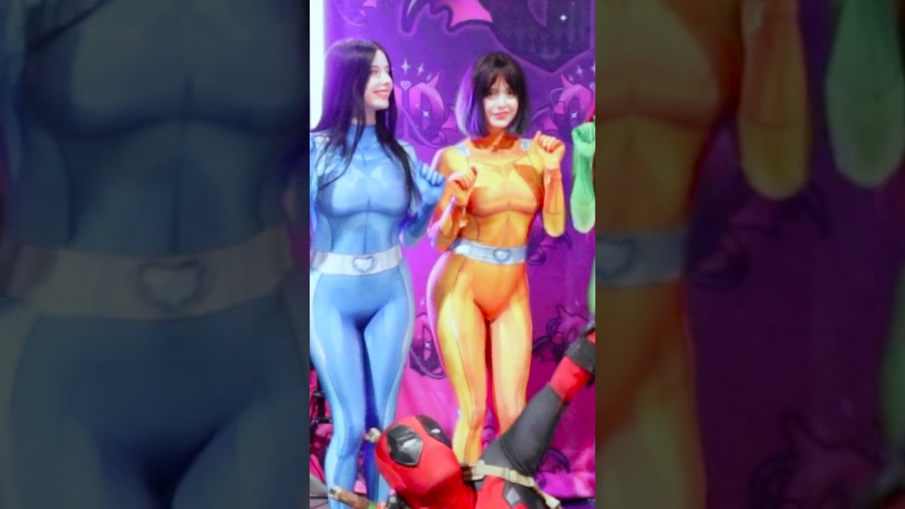 Deadpool is surrounded 🥰 #deadpool #totallyspies #cosplay