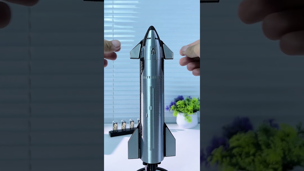 A starship model toy that can spray mist