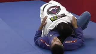 JJM ONLINE 2006 - Lapel Assisted Attacks From The Half Guard (Bottom)