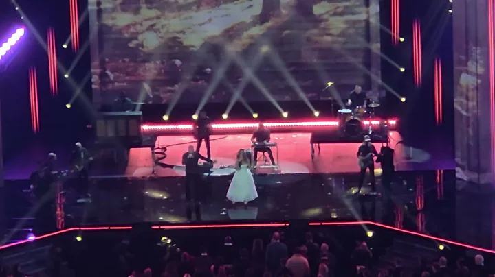 Carrie Underwood and Ben Fuller, the unexpected duet at Dove Awards 2025!