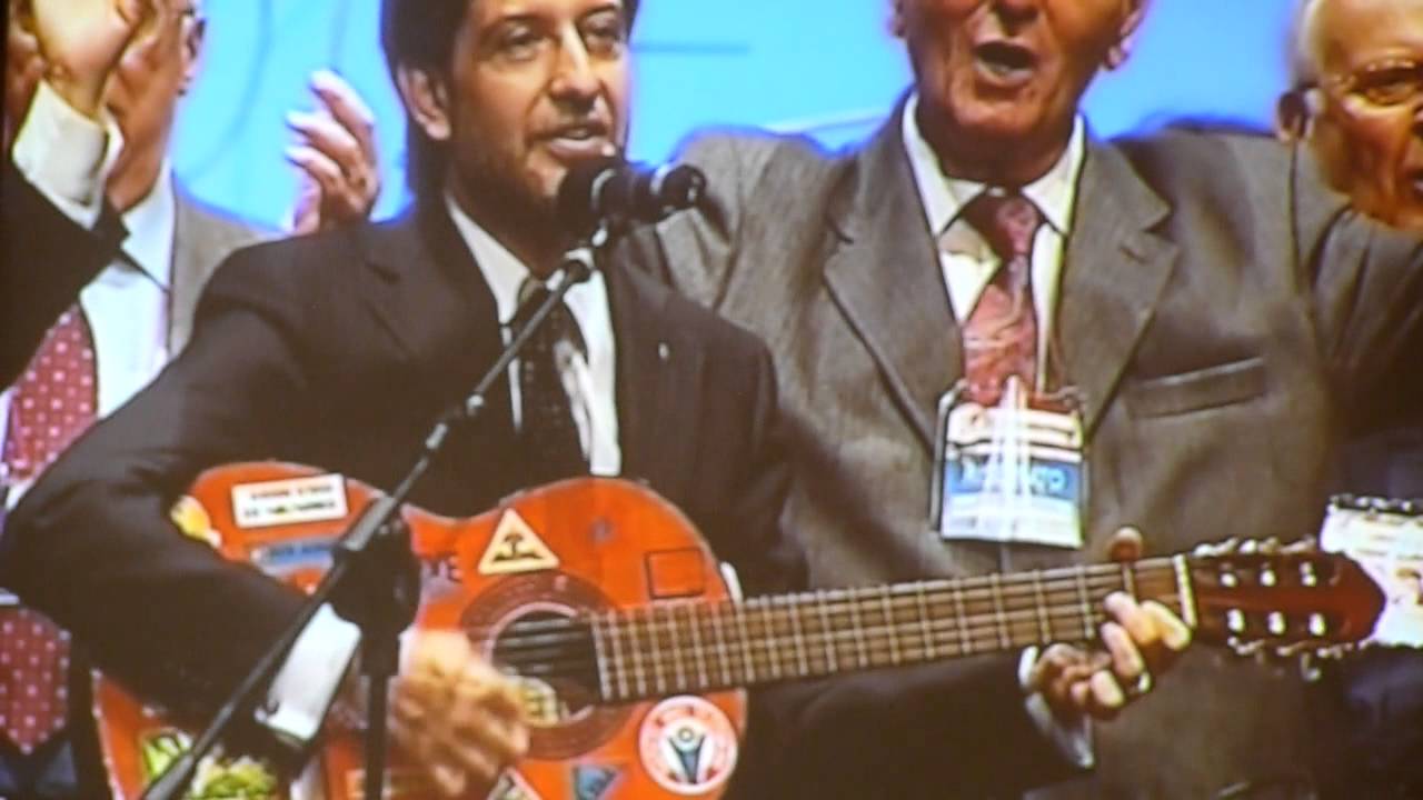 Medley Salvatore Martinez - Canti Storici del Rinnovamento (Rimini 2012)