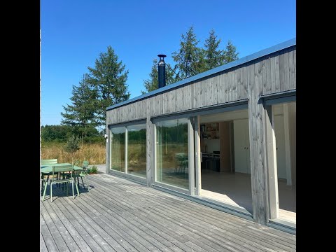 Modern Sommar 90. Huset har planlösning Hav med individuella justeringar och interiörstil Lugn.