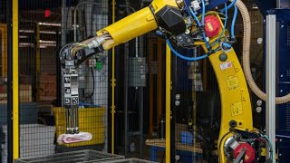 Amazon debuts Sparrow, a new bin-picking robot arm