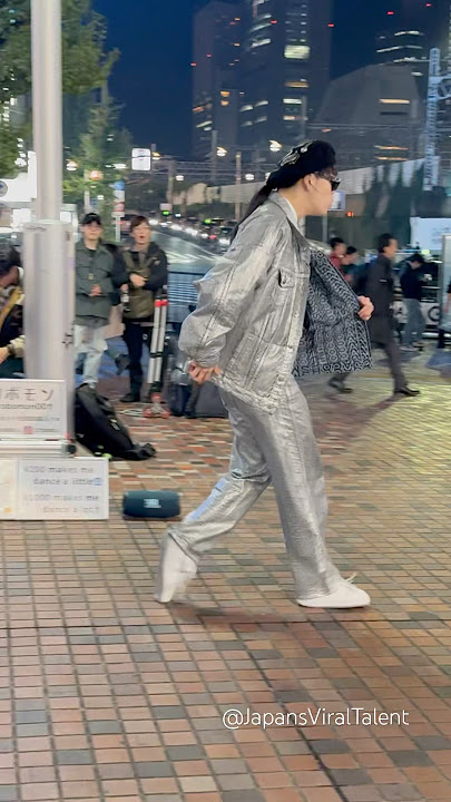 【Viral Moonwalk Performer in Japan】Japan’s Viral Talent @robomon001