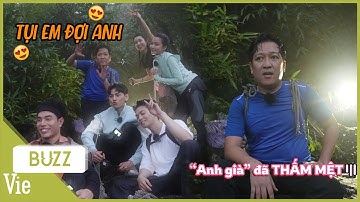 Anh cả Trường Giang thấm mệt chặng leo Yên Tử, cả hội em nhỏ quyết đợi đi chung cực cảm động