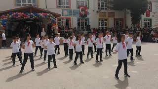 Alinda Ve Arkadaşlarının 23 Nisan Gösterisi Balta