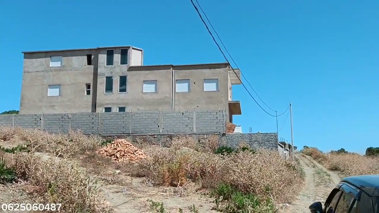 أرض للبيع رخصة ڤيلاة قريبة من بحر سيدي قنقوش