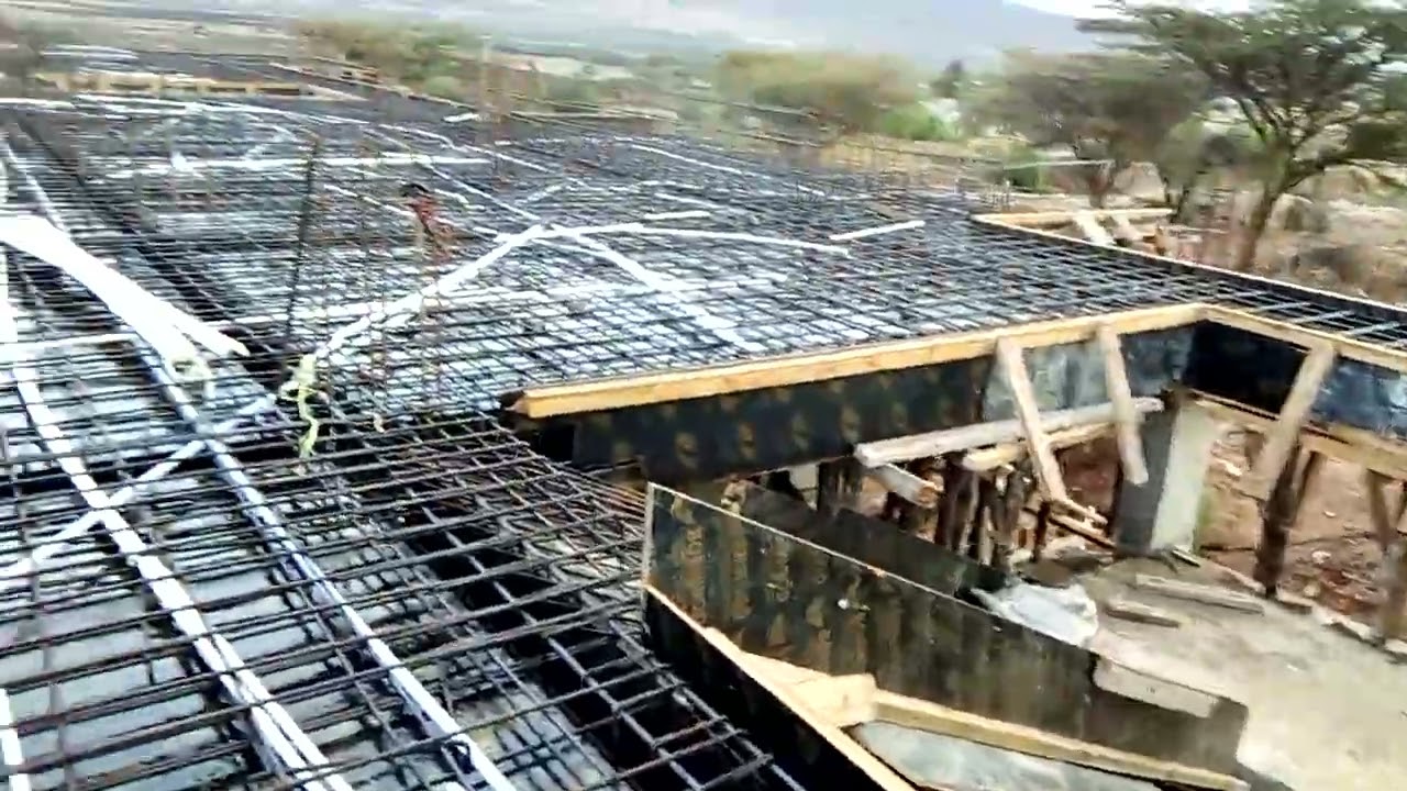 njinsi ya kuweka bomba za umeme kwenye slab