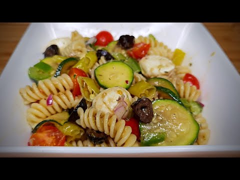 Vidéo: Salade De Nouilles Aux Légumes