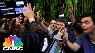Insiders Selling Shares – A Warning Sign? | Trading Nation | CNBC