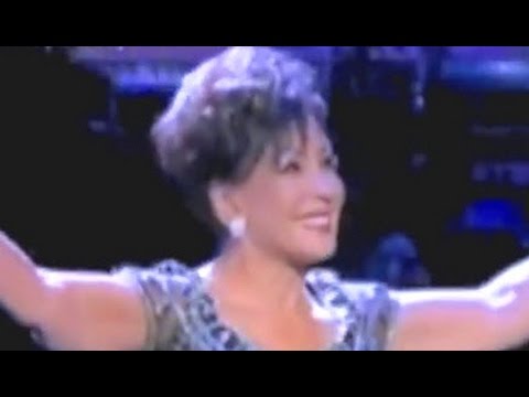 Shirley Bassey - This Time (w/ Gary Barlow) / Diam...