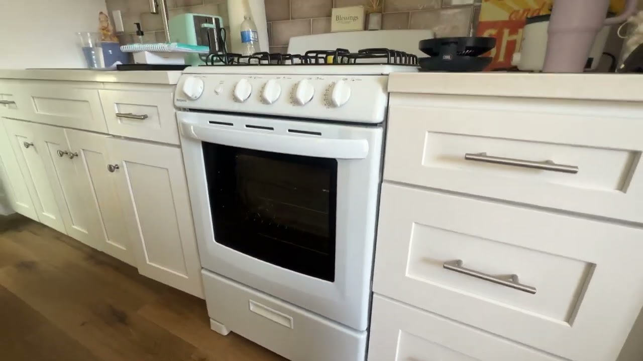 Summit RG200WS 20"" Freestanding Gas Range with 4 Burners Review