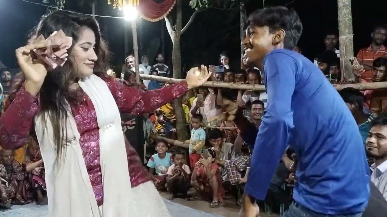 মডেল পাখির নাচ,  চুন্নি মে চুন্নি মে ভেজপুরি