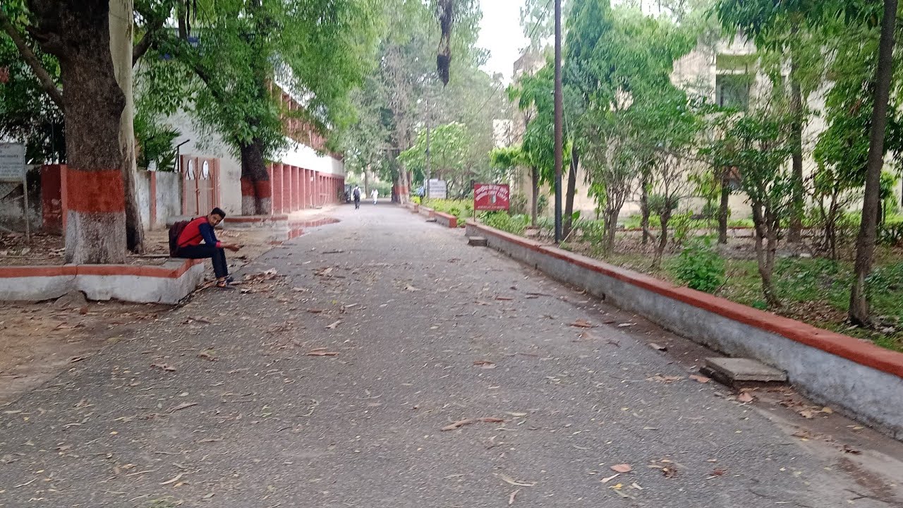 Going to college Feroze Ghandhi polytechnic raebareli and btek