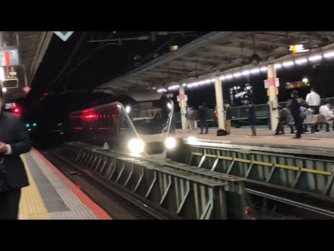 サフィール踊り子 4号 東京行 E261系 戸塚 高速通過