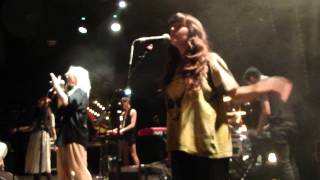 ***Austra-Hate crime-live @ Trabendo Paris-juin 2012***.MP4