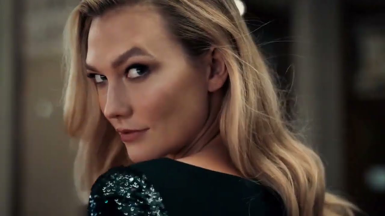 Apa de parfum pentru femei Carolina Herrera Good Girl Glam pe www.hiris.ro