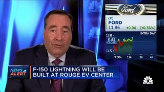 Ford to unveil electric version of best-selling F-150 Ford to unveil electric version of best-selling F-150