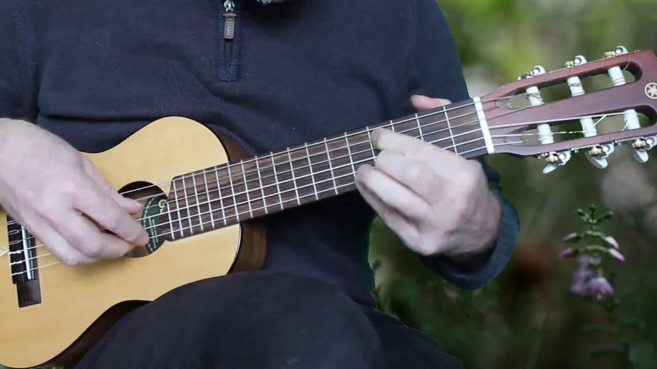 J.S. Bach Bourrée - Guitalele Cover - Yamaha GL1