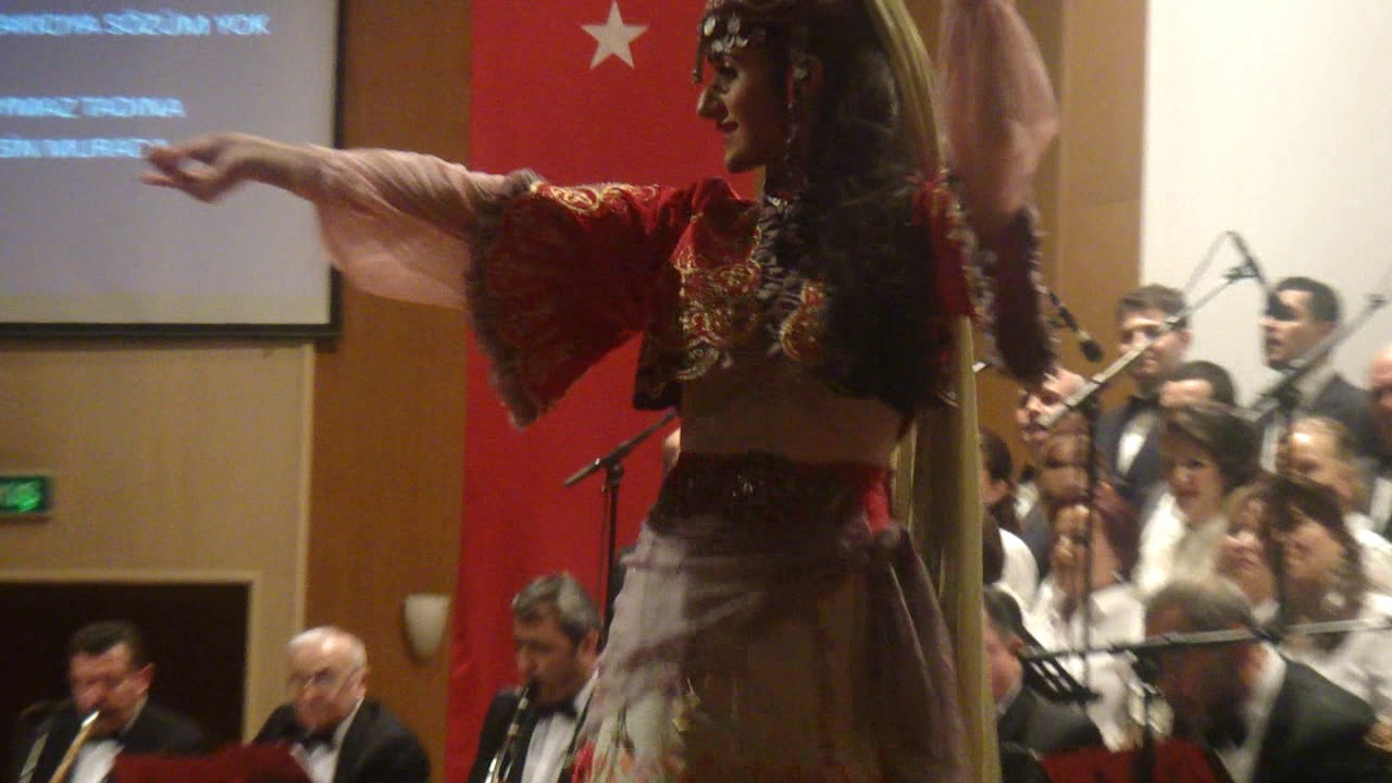 İzmir'in kavakları, Hikmet Efe, Zeybek