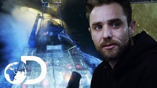 Savage Storm Puts Ship At Risk Of Capsizing & Crab Going Overboard New Deadliest Catch