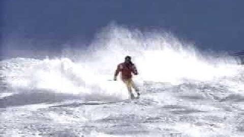 SKIING.AVI - Sample Video in Microsoft Chicago (Beta of Windows 95)