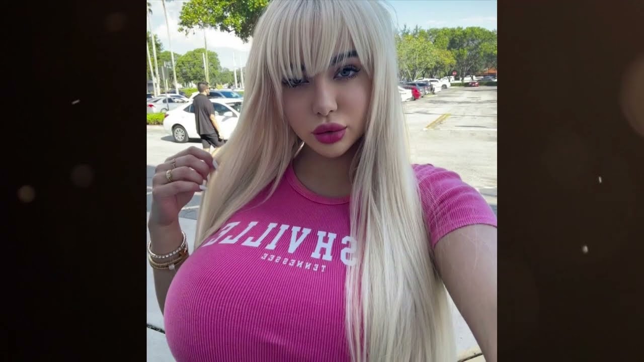 Who is Adriana Alencar Body Positive, Plus Size Model, Insta Model, Bio