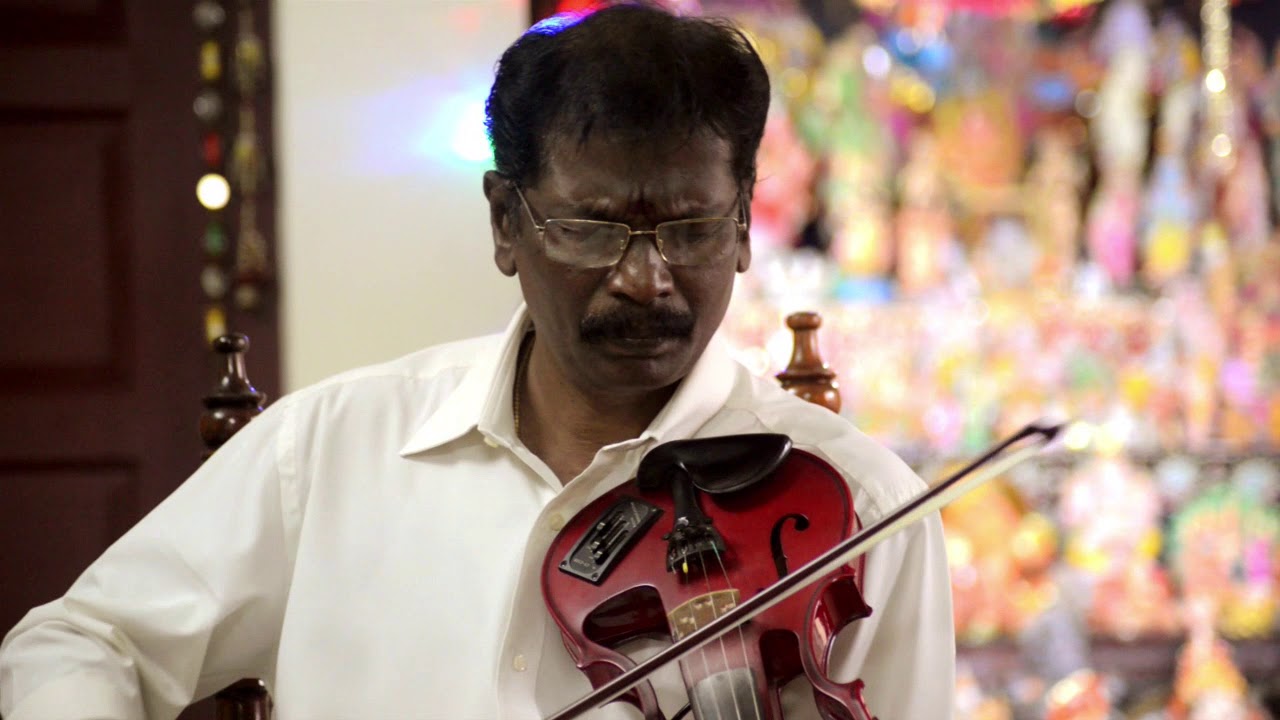Devotional violinsongpooja festivelKaippatoor Radakrishna YouTube