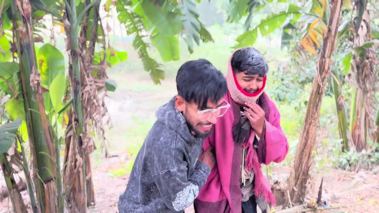 শীতে সবার মাথা নষ্ট🤣।