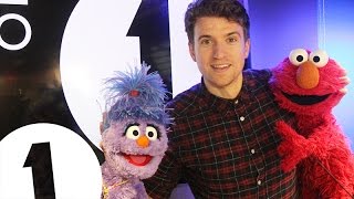 Elmo & Phoebe sing History by One Direction