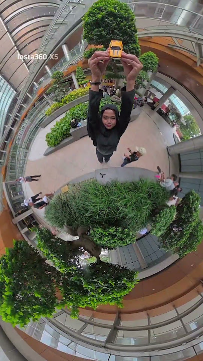 Automatically cool with this magical rotating camera! #insta360 #shorts #tech