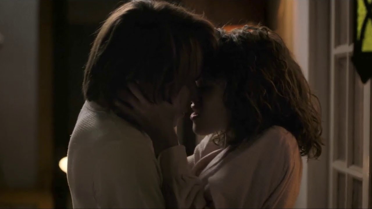 Jonathan & Nancy First Kiss Sex Scene HD Stranger Things Season 2 - You...