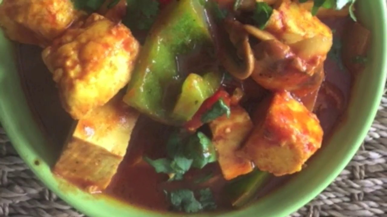 Tasty Paneer Shimla Mirch Curry Recipe - Hindi Recipe Video | Eat East Indian