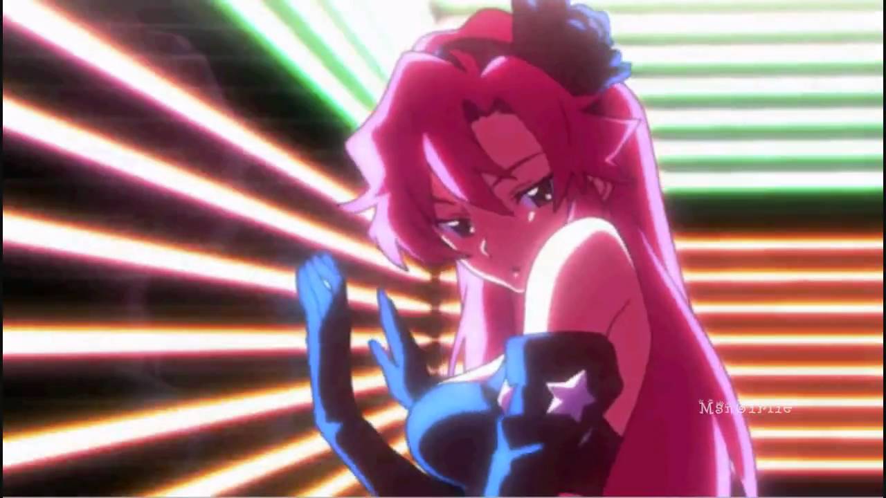 Yoko Littner Outfits