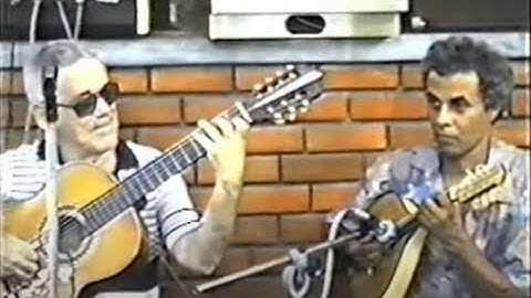 Thumbnail of É do Que Há, choro de Luiz Americano, com Dino Sete Cordas e conjunto Época de Ouro