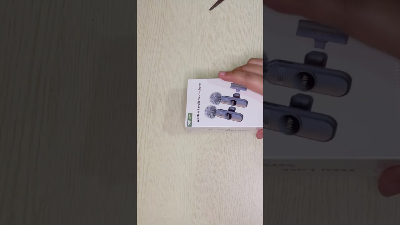 Just got my new Wireless Lavalier Microphone. 