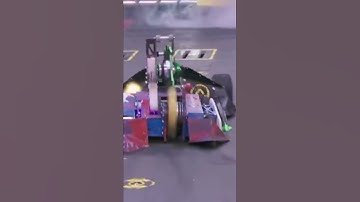 CAT RUNS OUT OF LIVES #battlebots #robotwars #bots #botbash #robots #fight #wow #wtf #lol #shorts