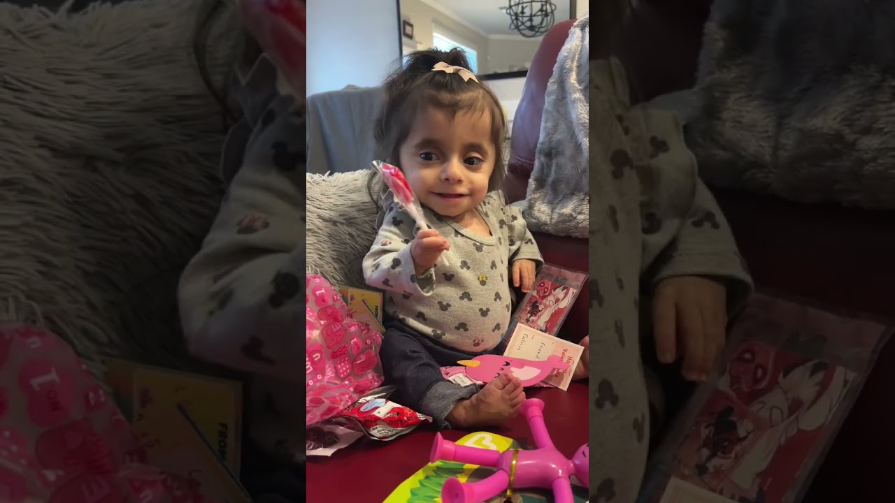 The cutest reaction for the girls for opening up a bag of Goodies!! 😍😍